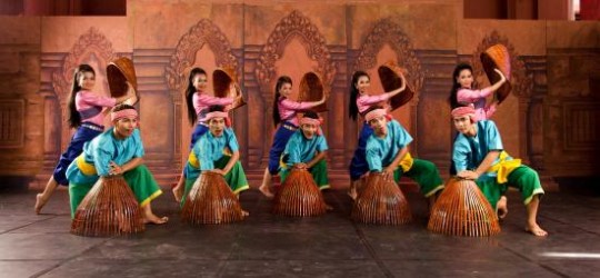 Robam Nesat or Khmer Finishing Dance Robam Nesat or Khmer Finishing Dance