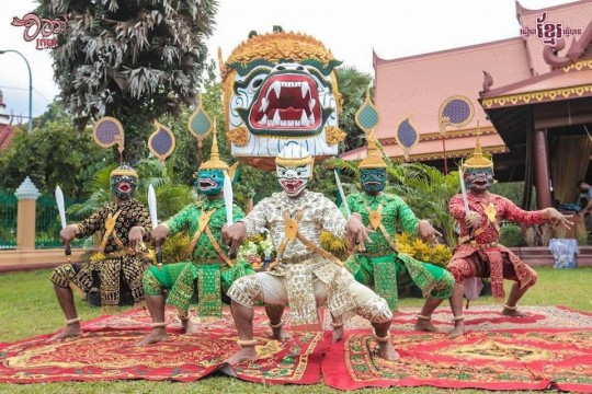 Lakhaon Khaol (Male Masked Theatre) Lakhaon Khaol (Male Masked Theatre)