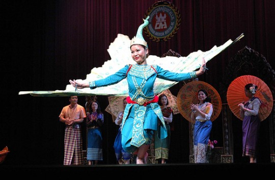 Robam Kngork Pailin (Pailin Peacock Dance)