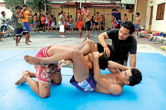 Khmer Wrestling (Boak Cham Bab) Khmer Wrestling (Boak Cham Bab)